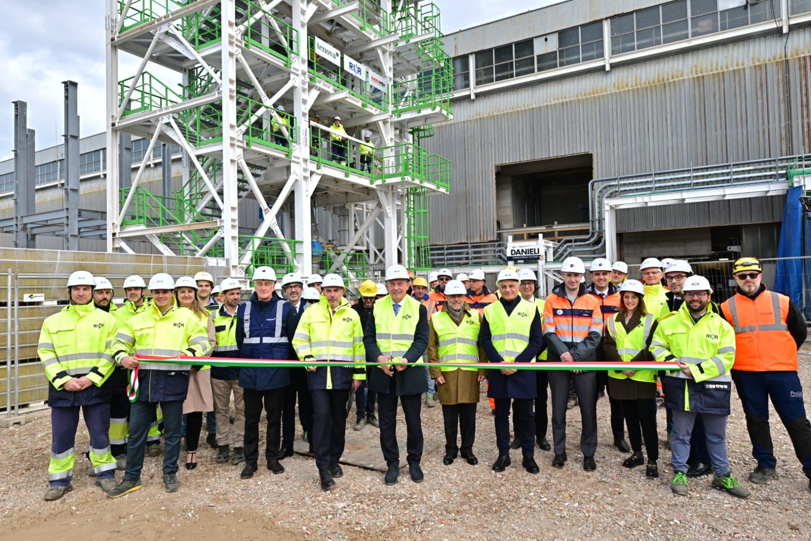 Il ministro Urso (MIMIT) visita il cantiere del progetto HYDRA (RINA ...